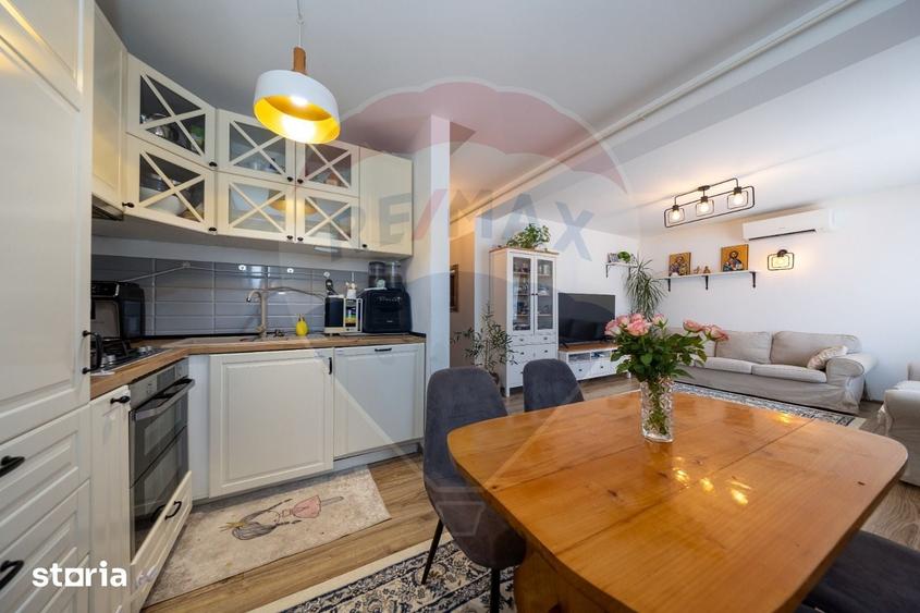 Apartament cu 3 camere în Tractorul