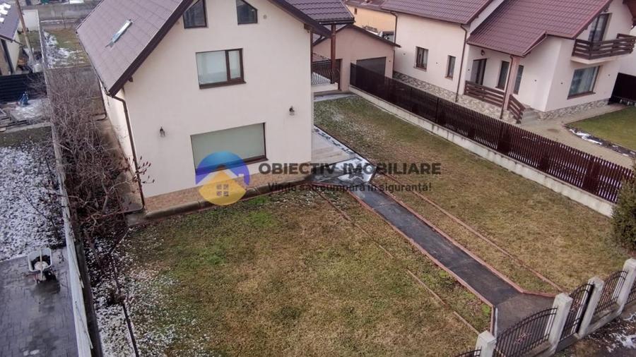Casă cu 5 camere cu Teren 500 Mp în 1 Mai