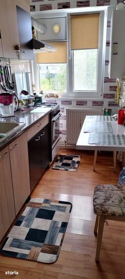 Apartament cu 2 camere semidecomandat în Cuza Vodă
