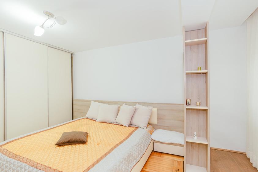 Apartament cu 3 camere decomandat, mobilat în Faleza Nord