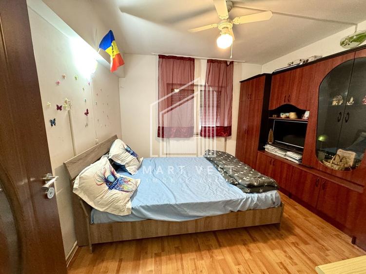 Apartament cu 2 camere semidecomandat în Botizului
