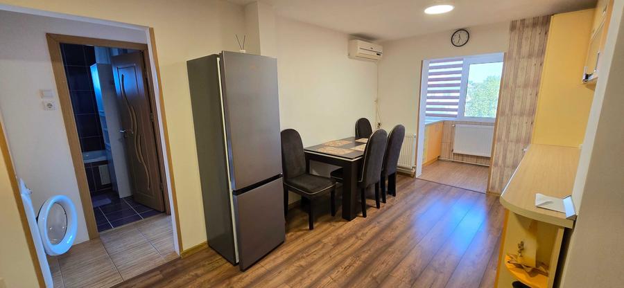 Apartament cu 2 camere decomandat în Exterior Vest
