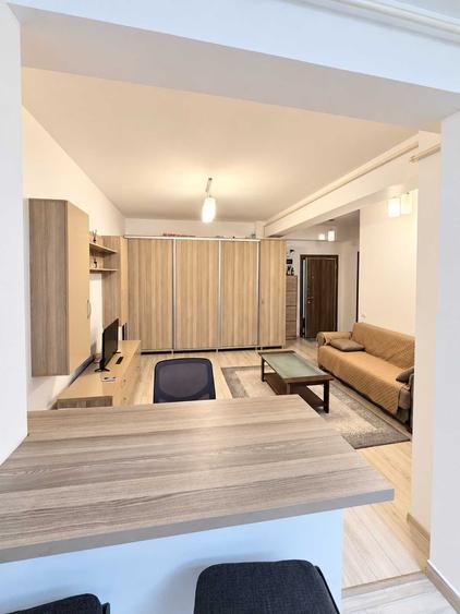 Apartament cu 2 camere semidecomandat în Roșu