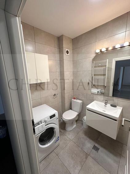 Apartament cu 2 camere decomandat, mobilat în Regie