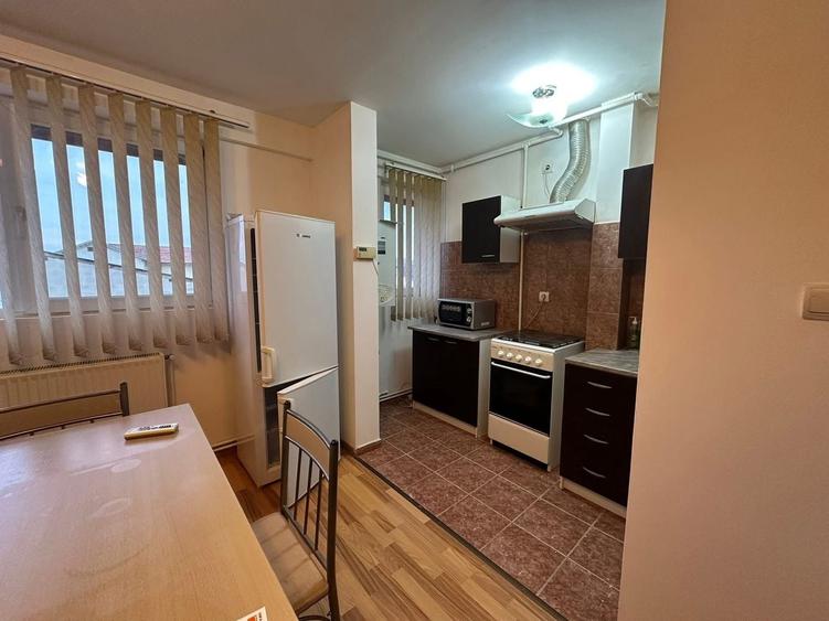 Apartament cu 2 camere, mobilat în Girocului
