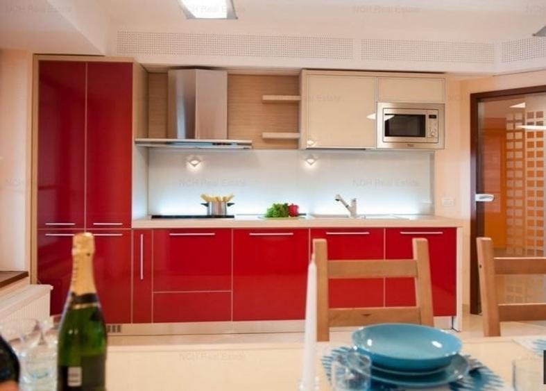 Apartament cu 4 camere decomandat, mobilat în Central