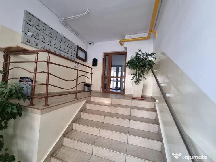 Garsonieră decomandată în Km 4