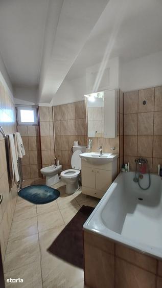 Apartament cu 5 camere în Central