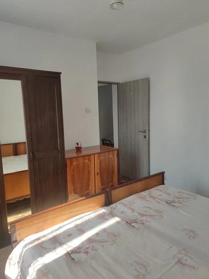 Apartament cu 2 camere decomandat în Corina