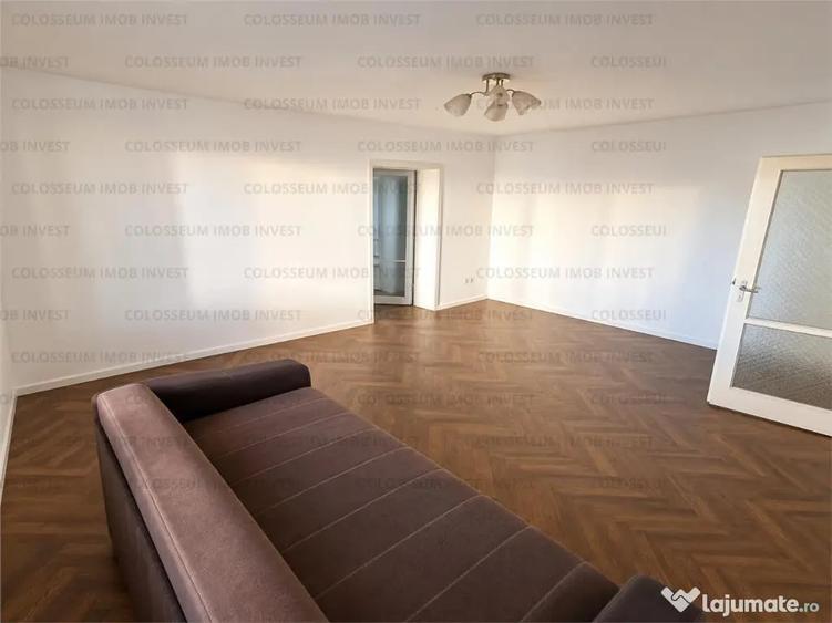 Apartament cu 3 camere semidecomandat în Tractorul