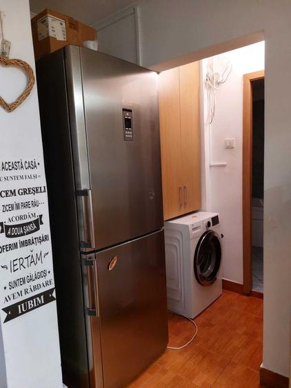 Apartament cu 2 camere decomandat în Exterior Vest