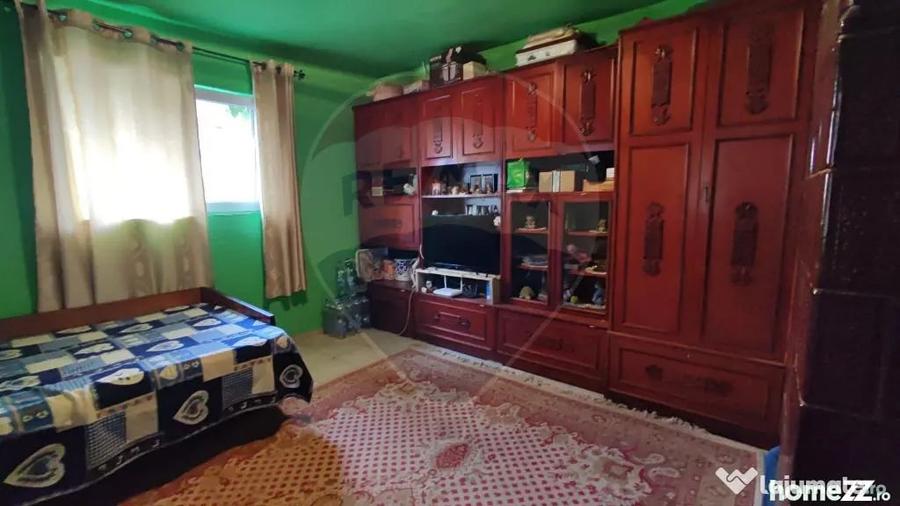 Casă cu 4 camere cu Teren 1710 Mp în Fonău