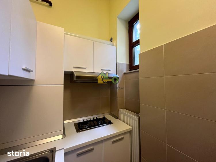 Apartament cu 2 camere semidecomandat în Badea Cârțan
