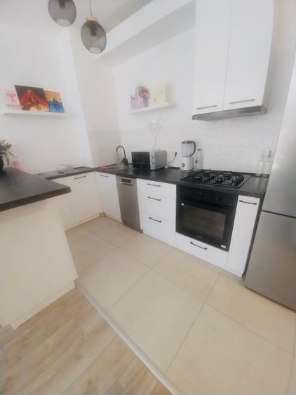 Apartament cu 2 camere decomandat în Exterior Vest