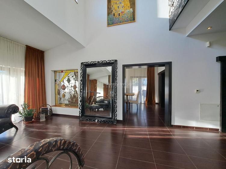 Casă cu 8 camere cu Teren 2500 Mp în Crevedia