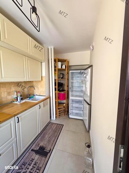 Apartament cu 3 camere semidecomandat în Dorobanți