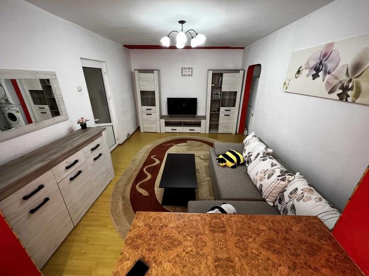 Apartament cu 2 camere semidecomandat în Exterior Vest