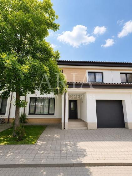 Casă individuală cu 5 camere cu Canalizare în Pipera