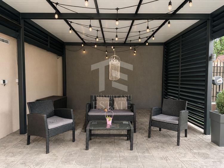 Casă individuală cu 10 camere cu Canalizare în Lumina