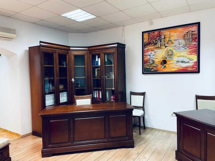 Spațiu comercial, de 40 mp, în Central
