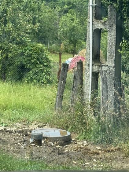 Casă cu 3 camere cu Teren 1128 Mp în Vârfuri