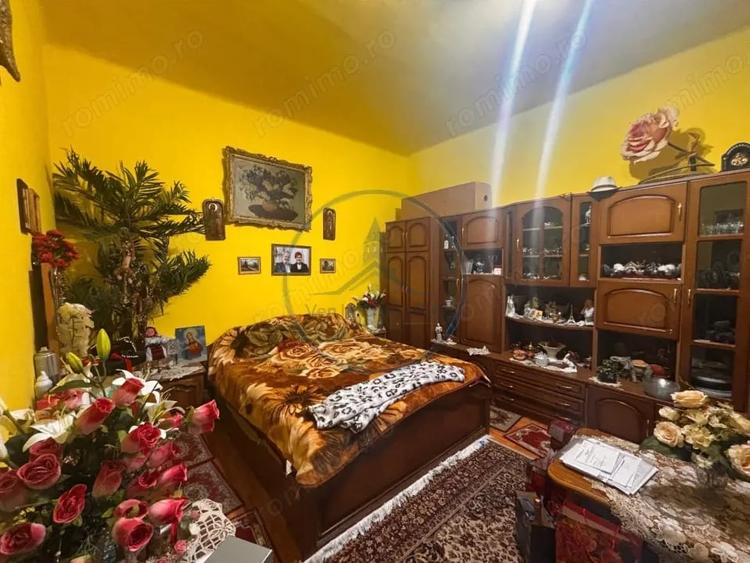 Casă cu 4 camere cu Teren 250 Mp în Central
