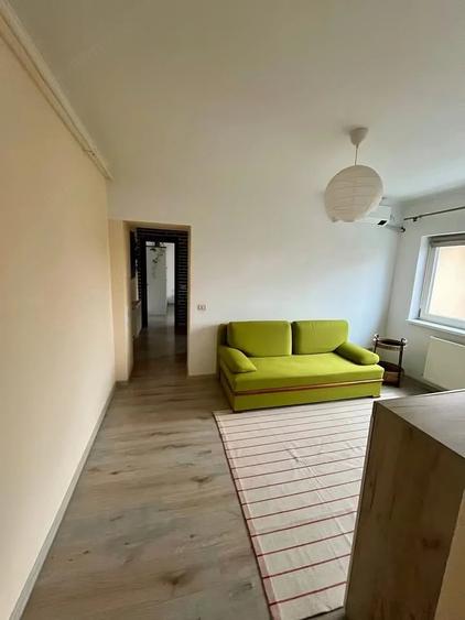 Apartament cu 2 camere decomandat în Giroc