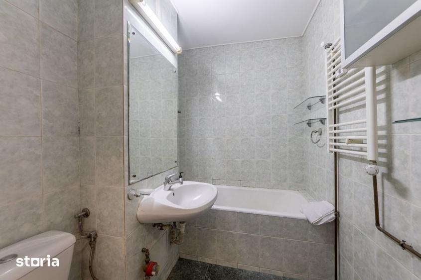 Apartament cu 3 camere decomandat, mobilat în Tei