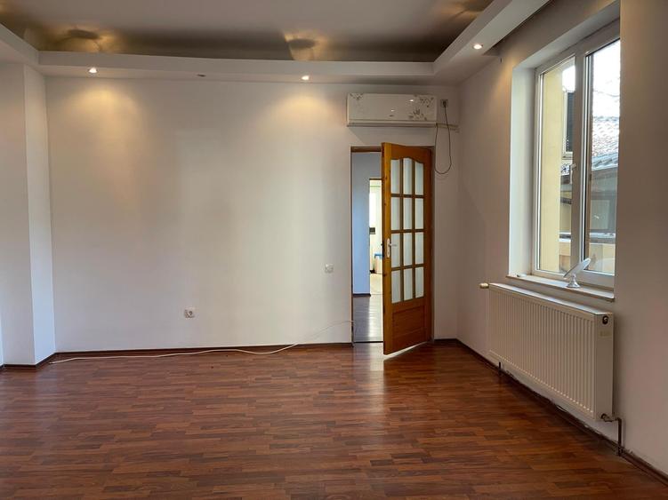 Casă individuală cu 4 camere cu Teren 575 Mp în Ultracentral