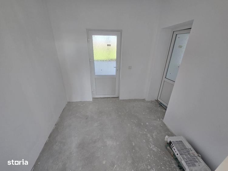 Casă cu 4 camere cu Teren 1775 Mp în Zădăreni