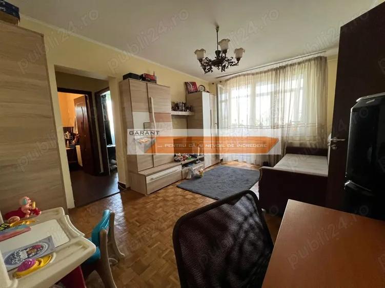 Apartament cu 2 camere semidecomandat în Calea București