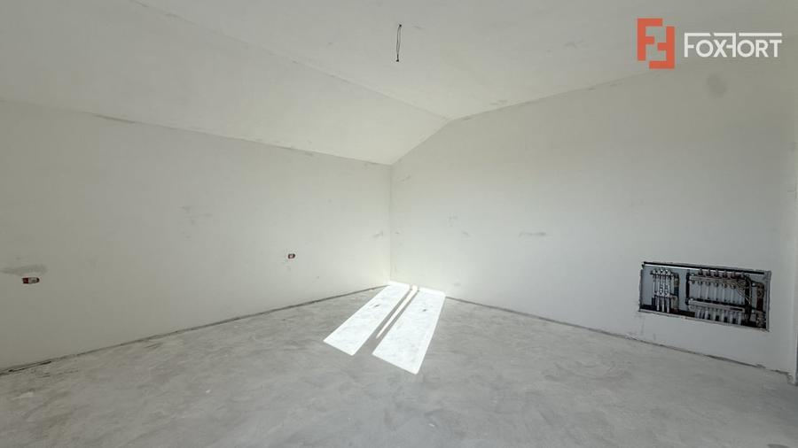 Duplex cu 4 camere cu Canalizare în Moșnița Veche