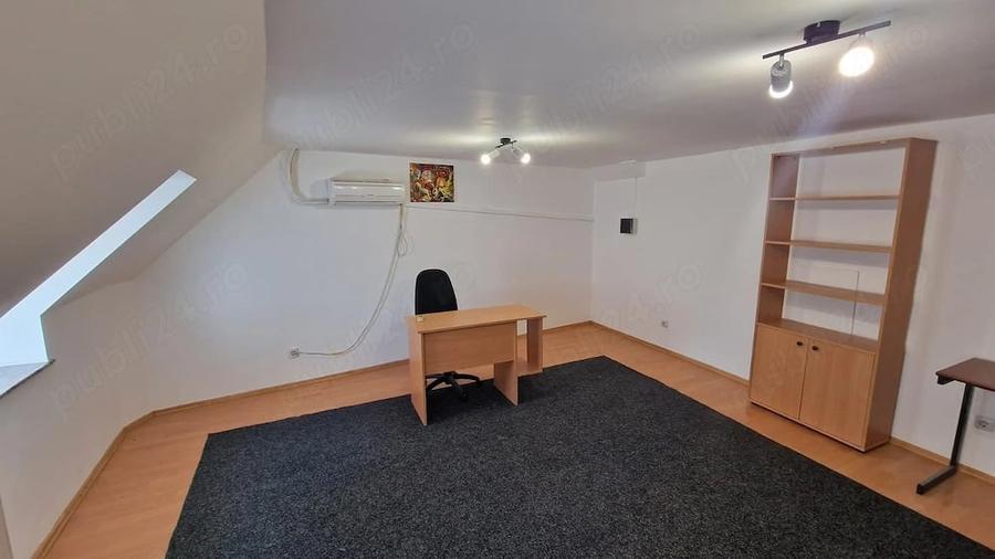 Spațiu comercial, de 80 mp, în Central