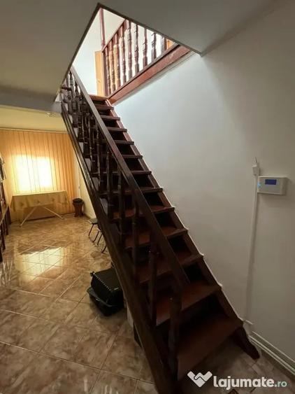 Casă cu 4 camere în Sud