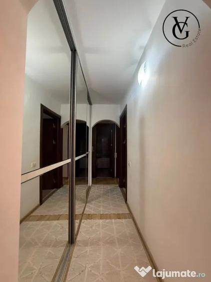 Apartament cu 3 camere decomandat în Faleza Nord
