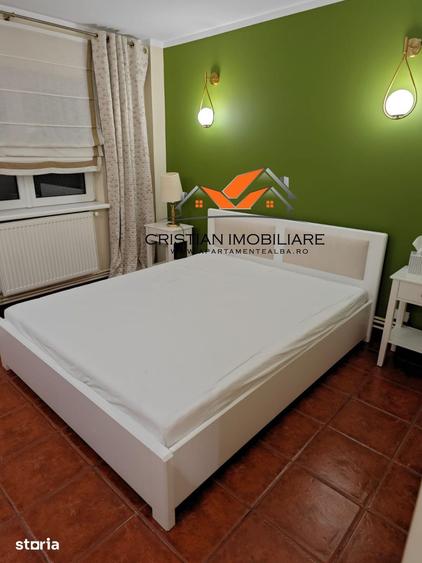 Apartament cu 3 camere decomandat în Cetate