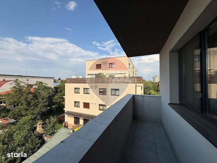 Apartament cu 4 camere în Titan