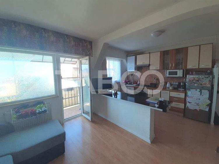 Apartament cu 2 camere semidecomandat, mobilat în Terezian