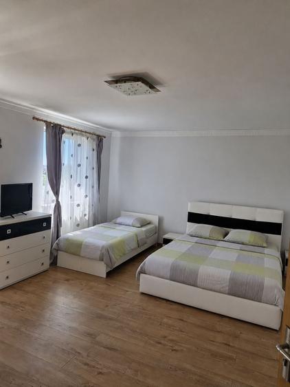Casă cu 4 camere cu Teren 600 Mp în Bâcu