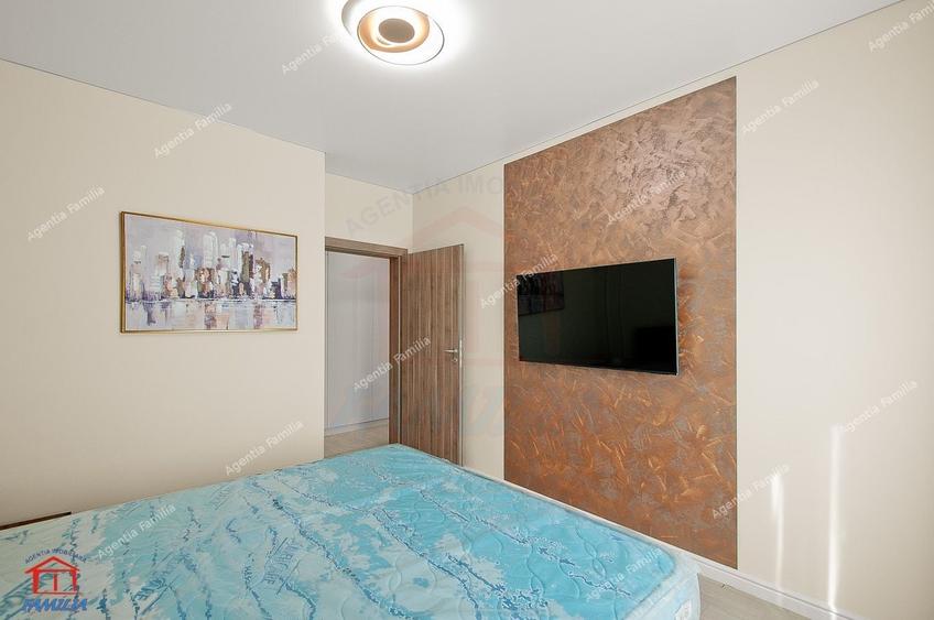 Apartament cu 3 camere decomandat, mobilat în