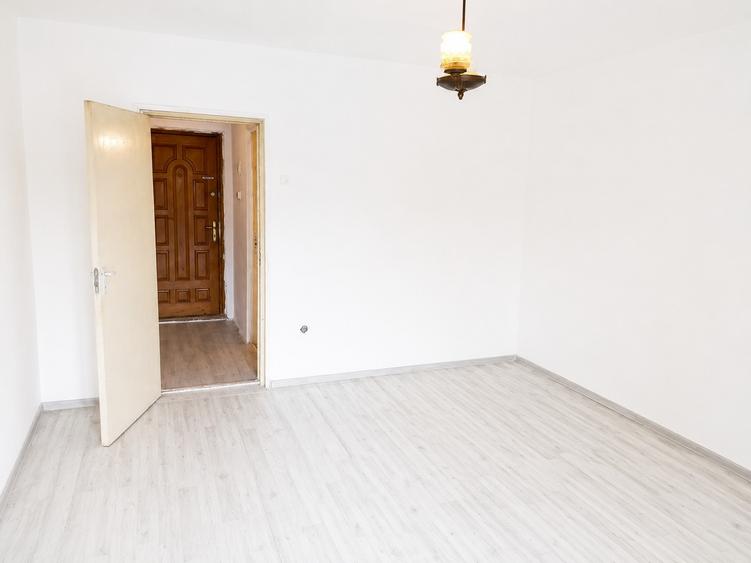 Garsonieră semidecomandată în Noua