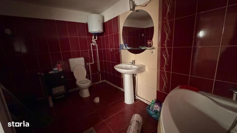 Casă cu 3 camere în Berveni