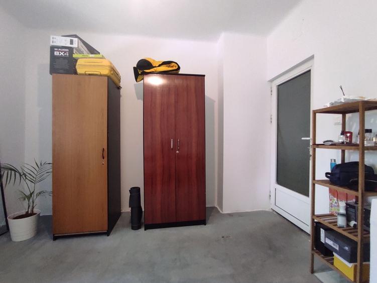 Apartament cu 4 camere decomandat în Calea Călărașilor