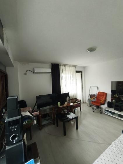 Apartament cu 2 camere decomandat, mobilat în Bucium