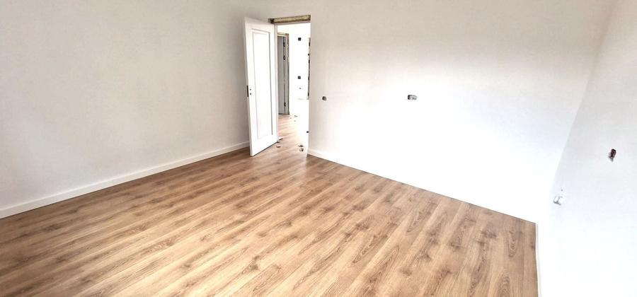 Casă individuală cu 5 camere cu Canalizare în Valu lui Traian