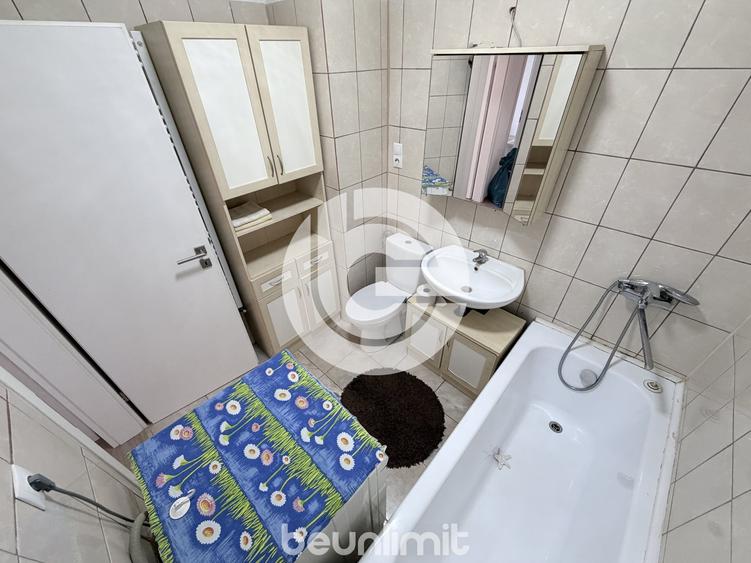 Apartament cu 3 camere decomandat, mobilat în Turnișor