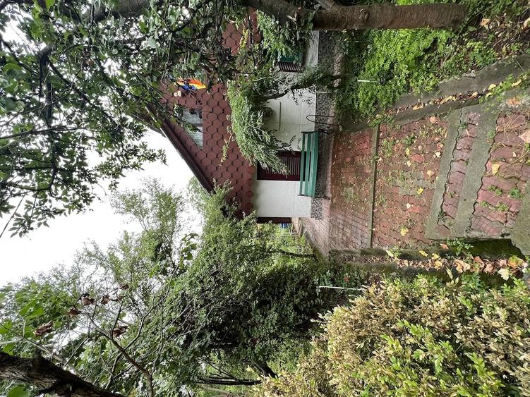 Casă cu 2 camere cu Teren 8421 Mp în Măgura