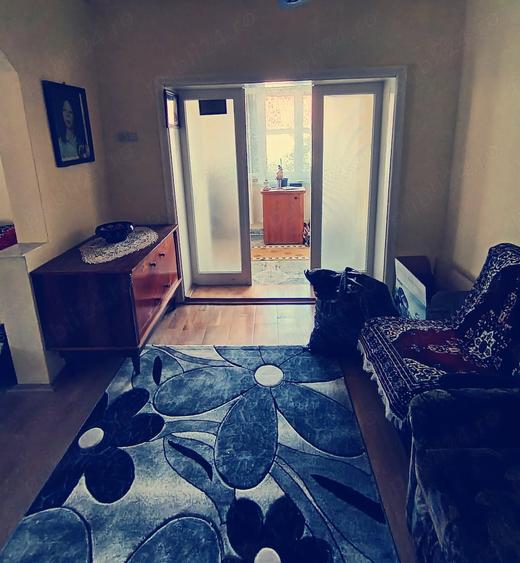 Casă cu 4 camere cu Teren 975 Mp în Viișoara
