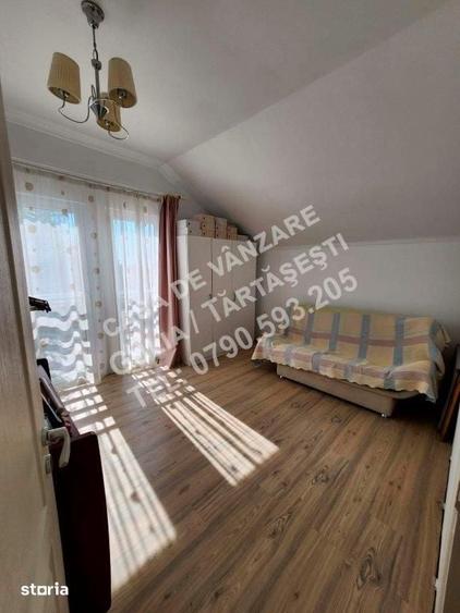 Casă cu 5 camere cu Teren 560 Mp în Tărtășești