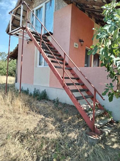Casă cu 3 camere cu Teren 2700 Mp în Vrancea